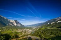 Vue sur le paysage d'importance national: Illgraben, Rhone sauvage, haies