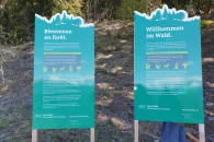 Panneau de bienvenu dans la forêt